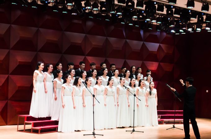 山人合唱团演唱.jpg